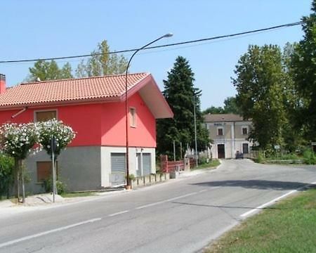B&B Da Zio Gianni Fratta Polesine Eksteriør bilde